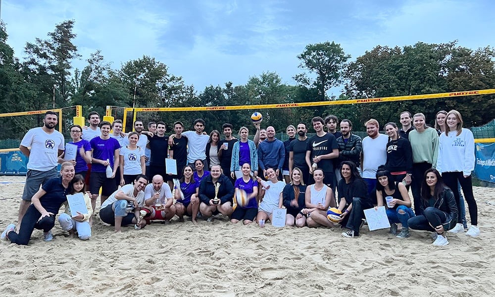 Gruppenfoto vom Beachvolleyballcup
