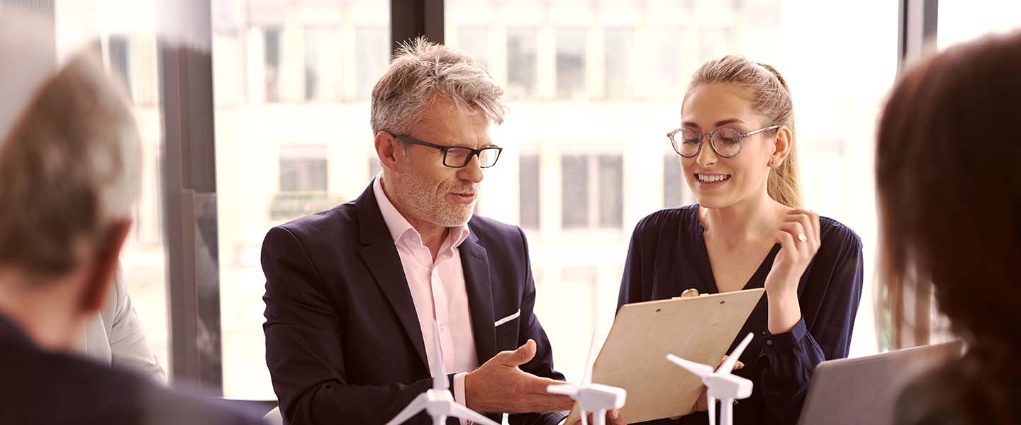 Änderungen und Annullierungen von aktienbasierten Vergütungsvereinbarungen für Mitarbeiter:innen